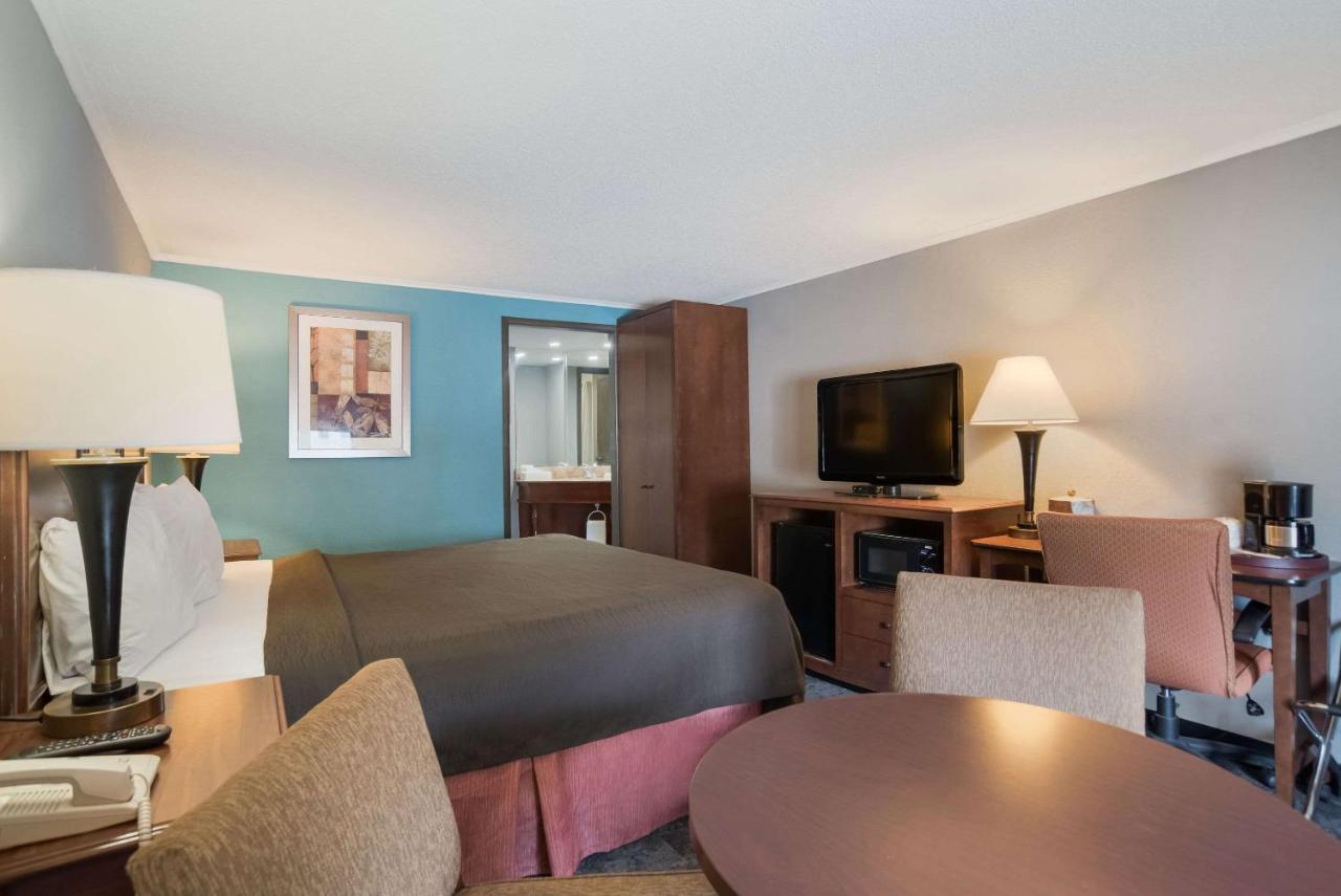 Pensão Rodeway North 3*